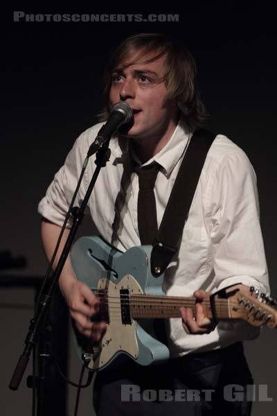 JULIAN LYNCH - 2011-05-30 - PARIS - Geode - 